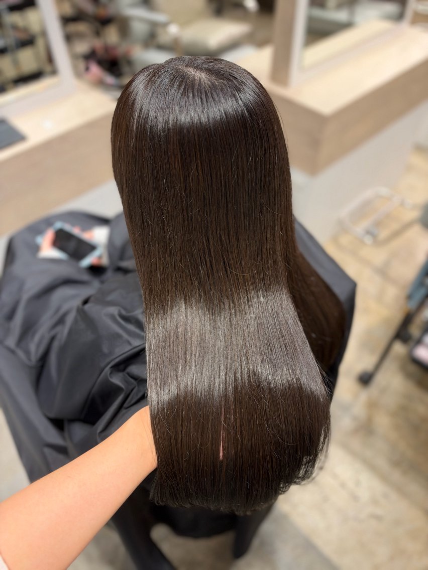 ロング カラー 透明感カラー カット ヘアカラー トリートメント 髪質改善酸性ストレー ト/モテカラーひなののヘアスタイル