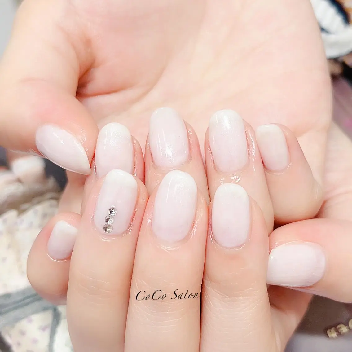 ネイル 成人式 長さ出し ジェルネイル オフィスネイル ワンカラーネイル ハンドネイル CoCoSalon ネイル/まつ毛予約のネイルデザイン