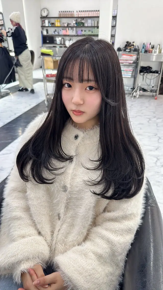 ロング DEAN AYAのヘアスタイル