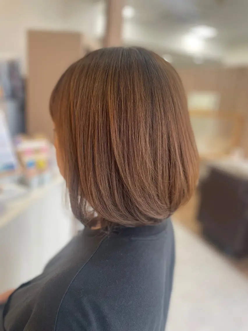 ミディアム ボブ レイヤーカット 小顔カット 葭葉 久美子のヘアスタイル