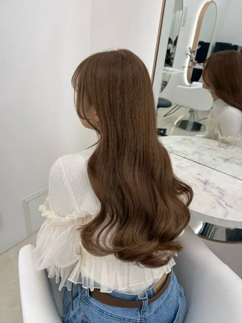 【後ろ姿撮影用モデル様募集中✨】(胸元​〜​胸下ロングの方)ブリーチなしダブルカラー🧸🐾の写真