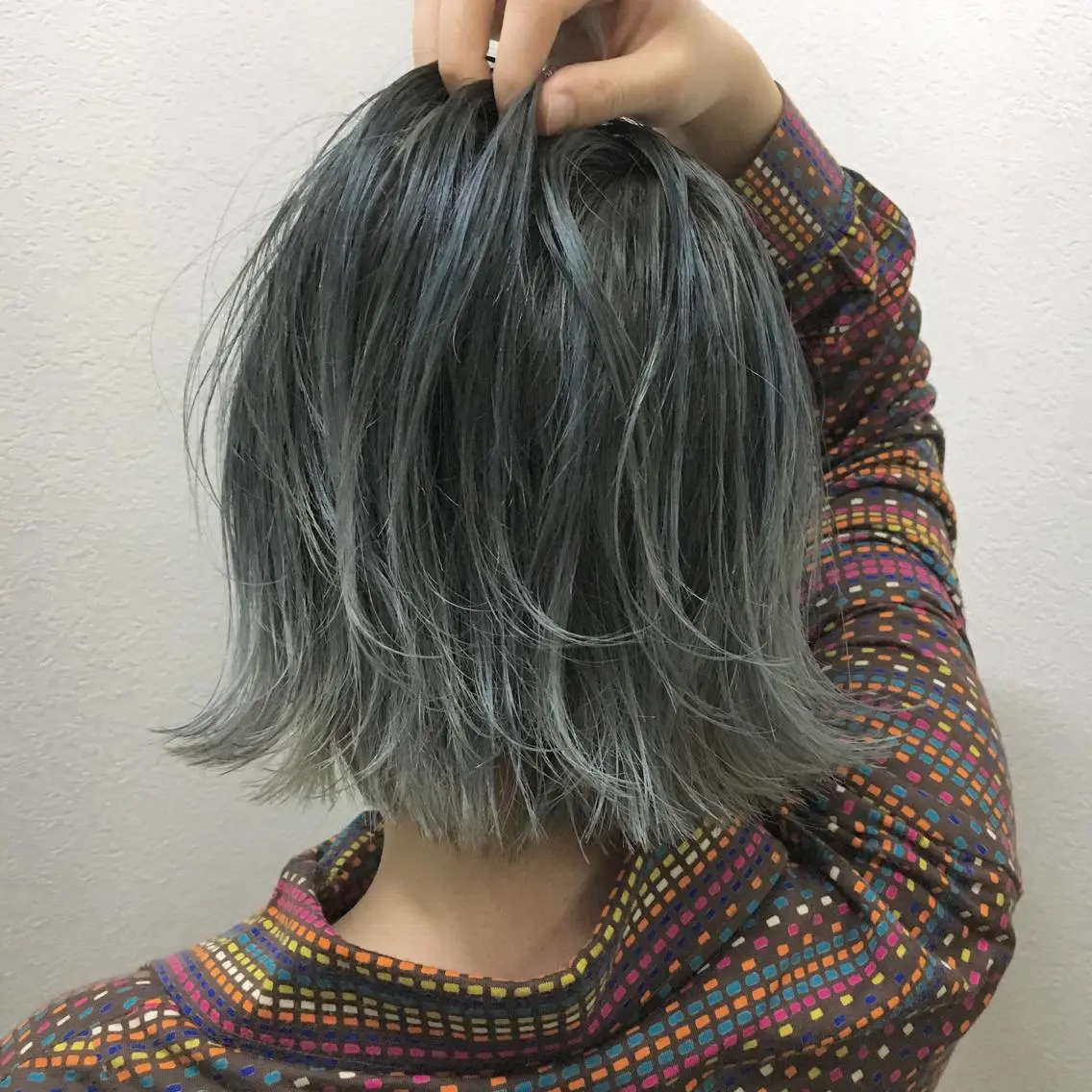 ショート カラー アディクシーカラー ブリーチ ダークグレー ダークグレージュ グレージュ カット ヘアカラー JILBLAN京都 ショート/ハイライトのヘアスタイル