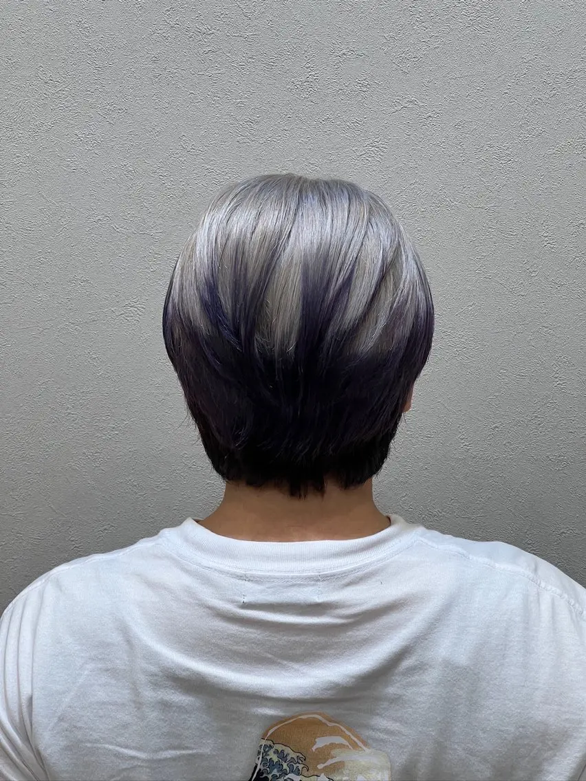 ショート カラー ブリーチ ラベンダーカラー シルバー カット ヘアカラー トリートメント 山口 玖瑠美のヘアスタイル