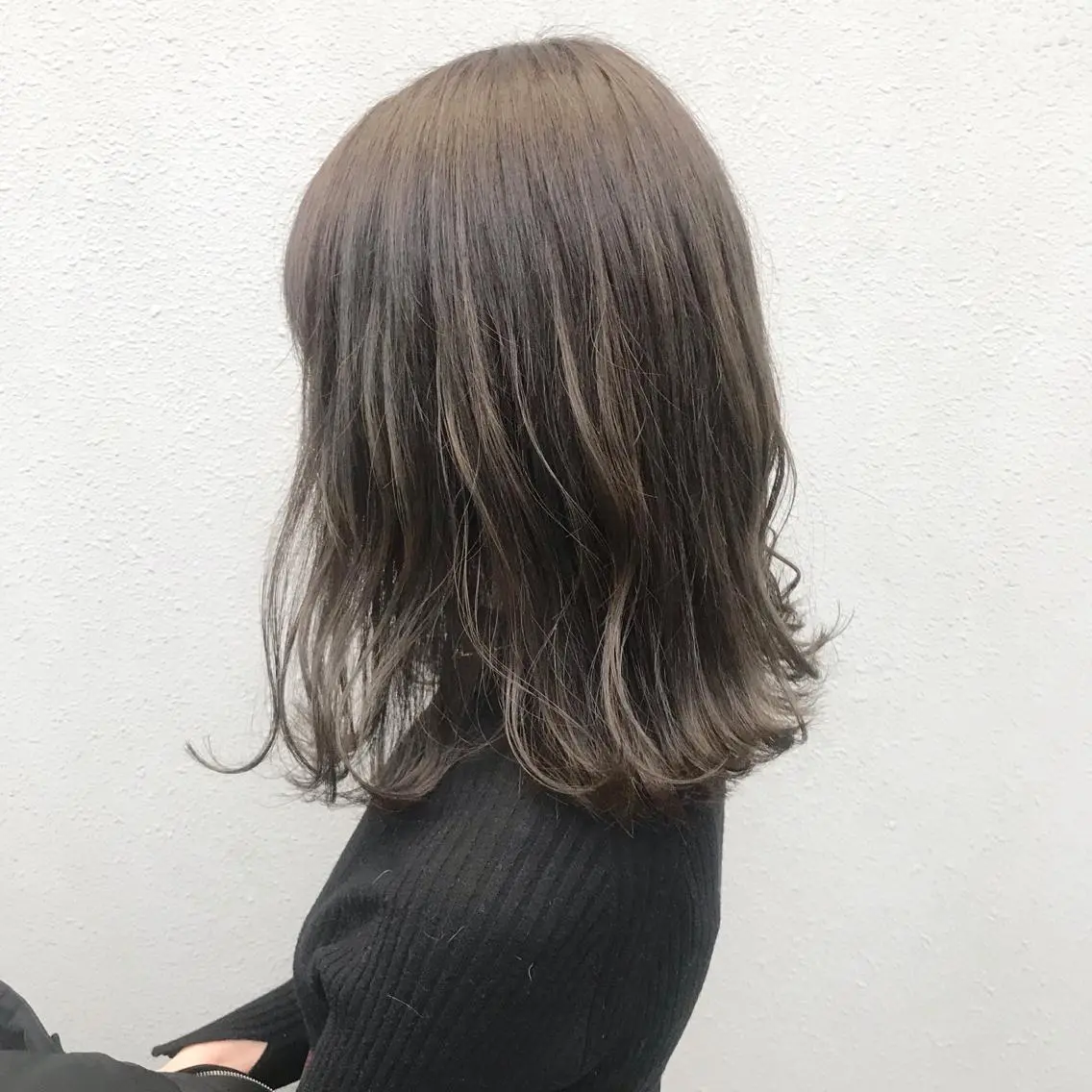 ミディアム カラー ヤスドミ ケイスケのヘアスタイル