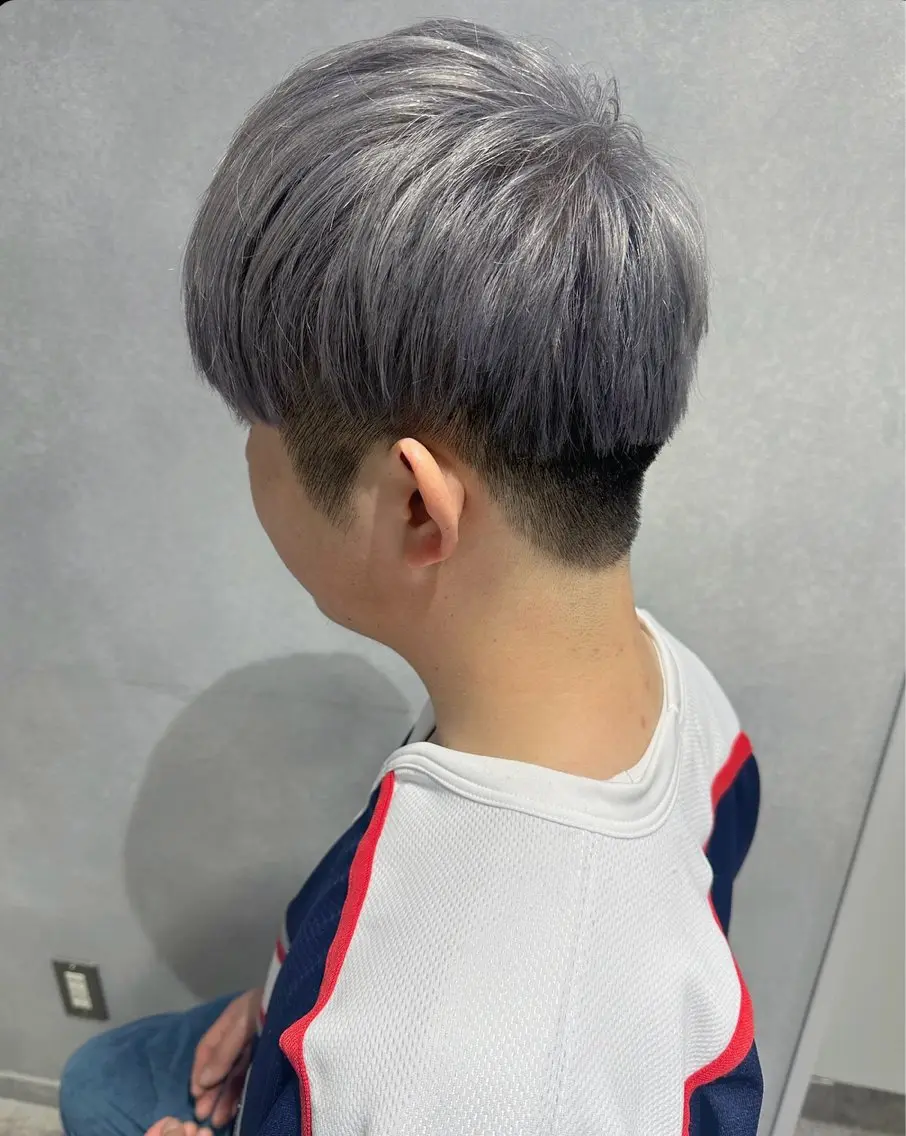 ショート カラー ブリーチ ヘアカラー 唐澤 千尋のヘアスタイル