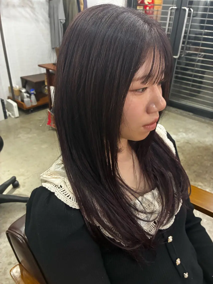 ロング カラー ヘアカラー トリートメント 佐藤 芽衣のヘアスタイル