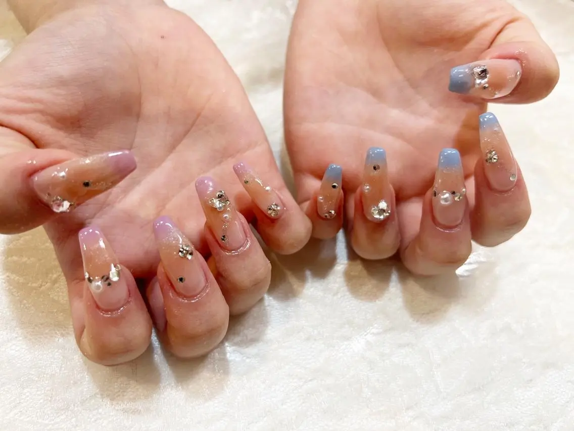ネイル キラキラネイル nailist yuiのネイルデザイン