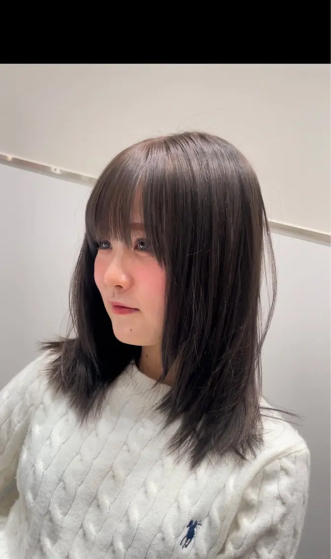 セミロング レイヤーカット/透明 感カラー🐬永井瑠栞のヘアスタイル
