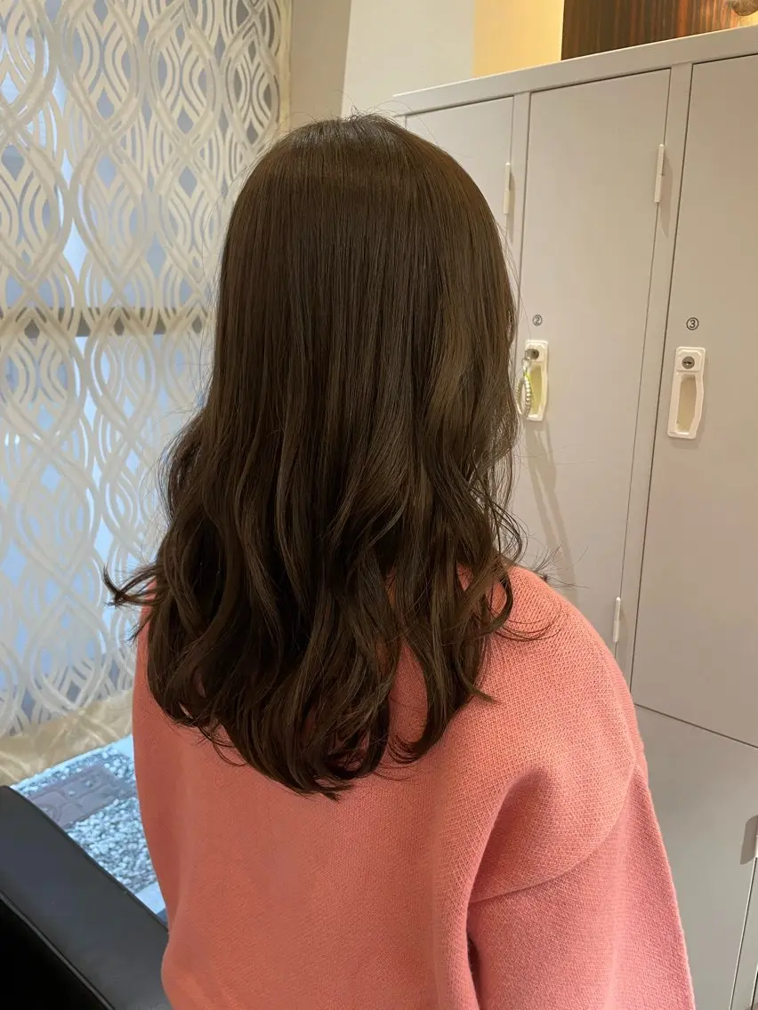ミディアム カラー 【ヘアケア特化型】 ネウィ京橋 juriのヘアスタイル
