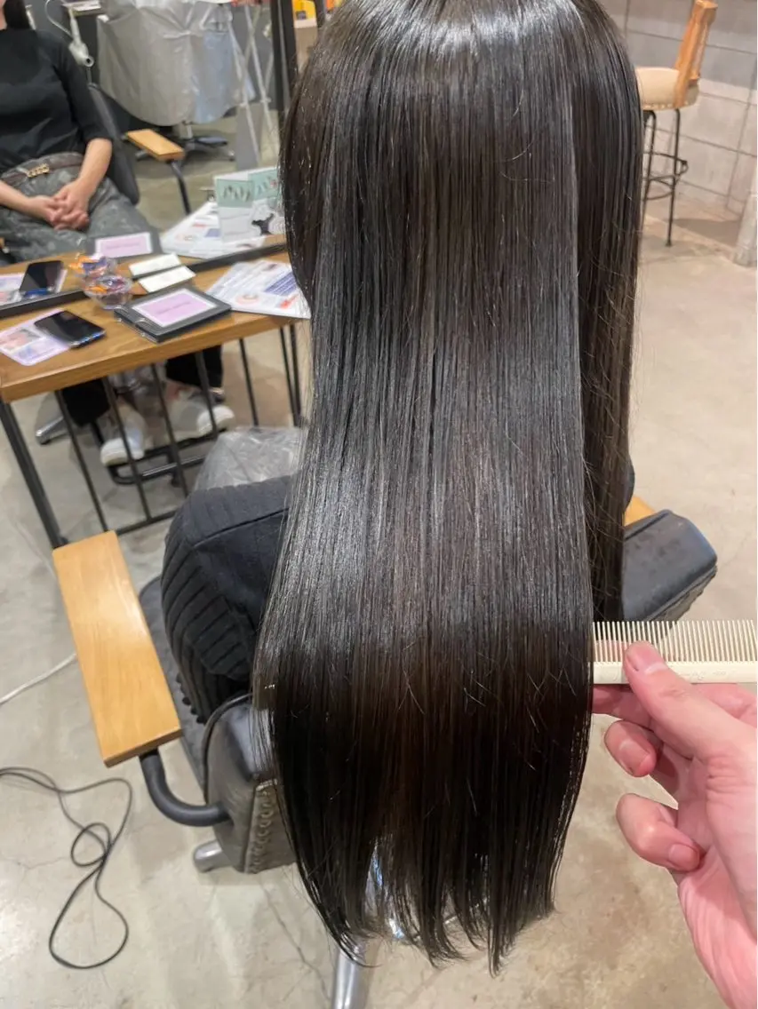 【🌤️ミニモ限定🌤️】似合わせカット＋酸性ストレートの写真