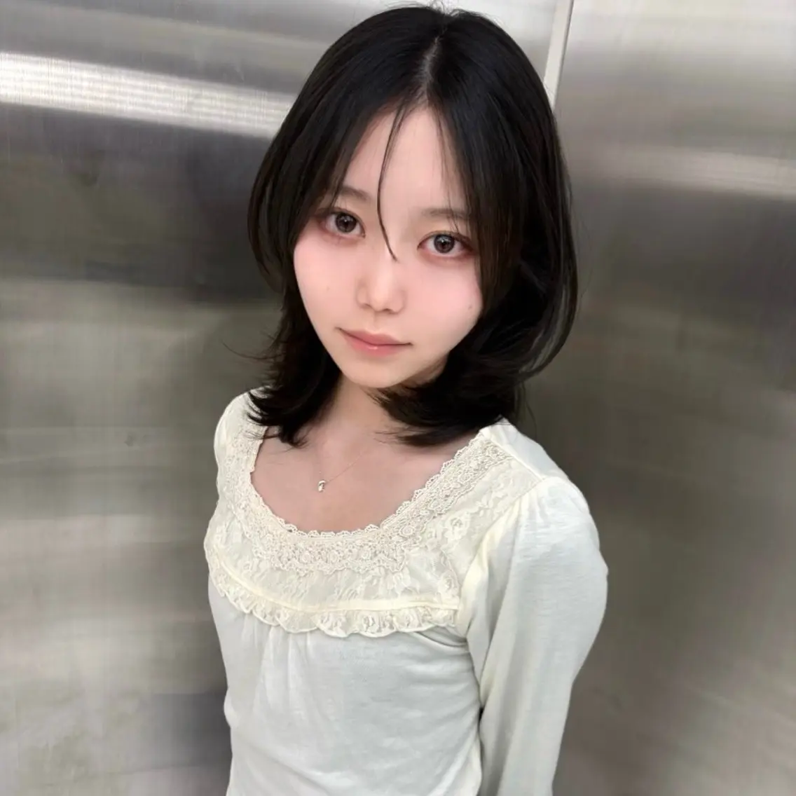 ミディアム くびれヘア 顔周りカット ハイレイヤー 韓国風ヘア レイヤーカット レイヤーカット/ きったん/ハイライトのヘアスタイル