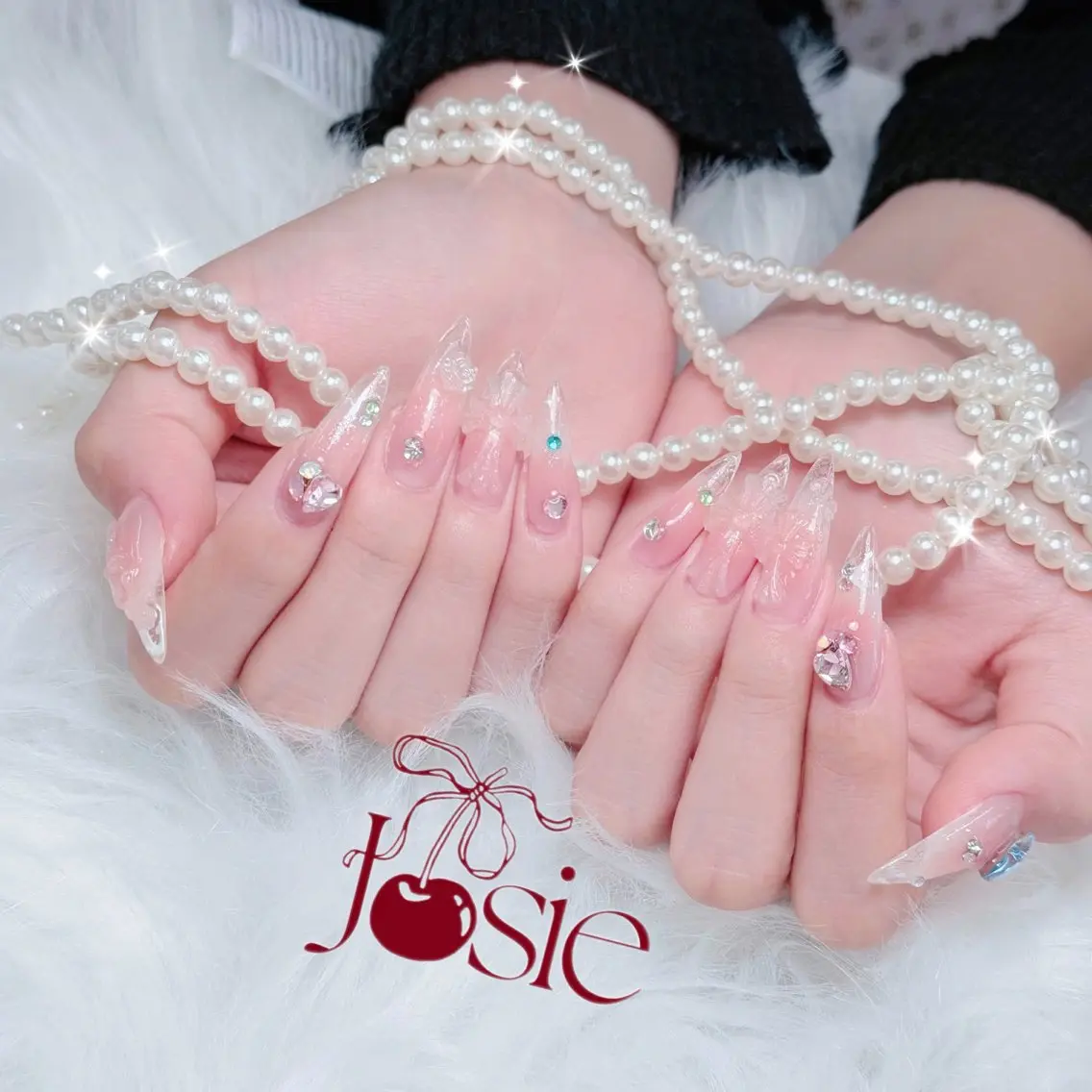 ネイル フレンチネイル ガーリー ガラスフレンチ 氷ネイル・うるうるネイル キラキラネイル ハンドネイル JOSIE nail studioのネイルデザイン