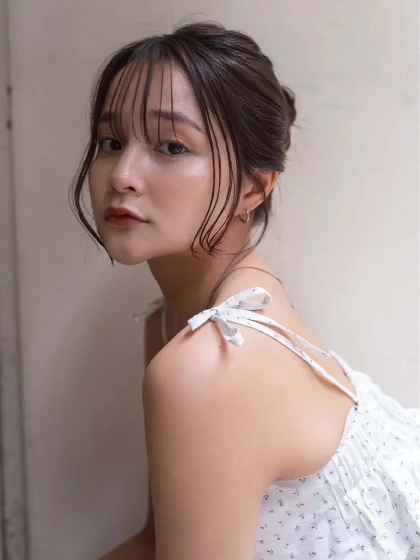 ロング カット ヘアカラー 古畑 愛美のヘアスタイル
