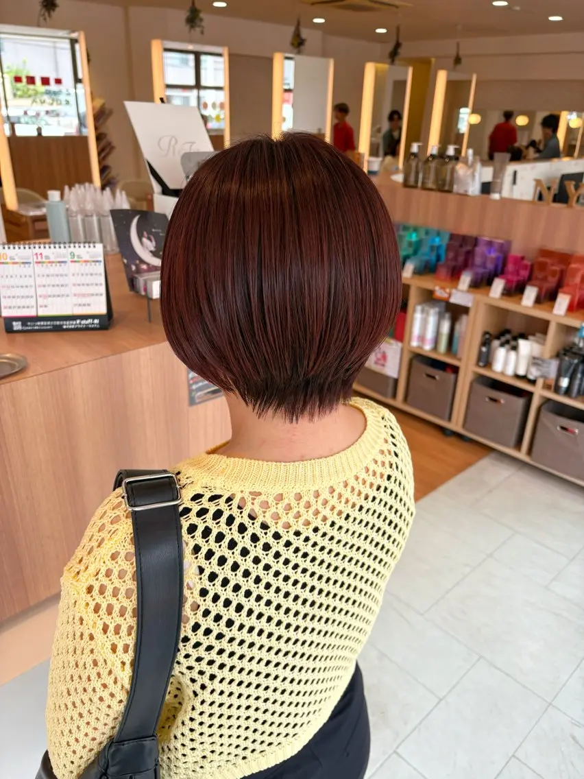 ショート カット ヘアカラー トリートメント 越智 咲穂のヘアスタイル