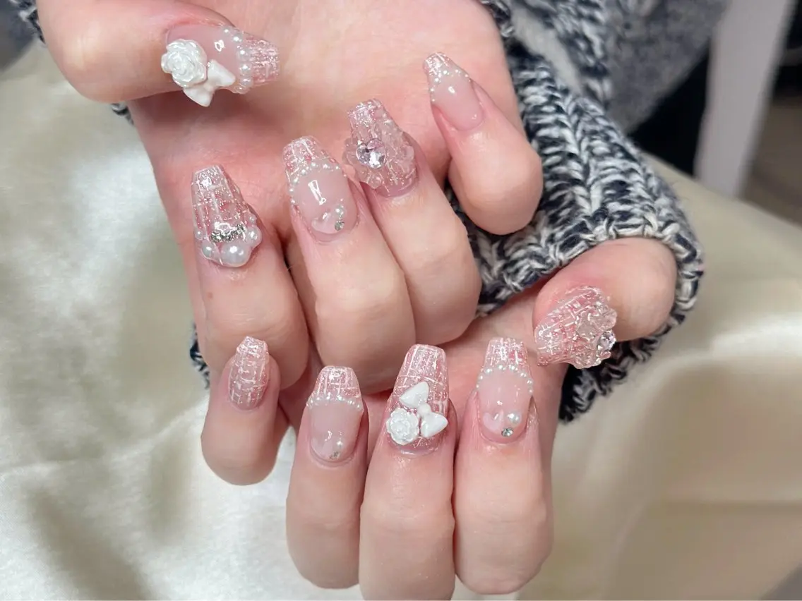 ネイル アートネイル オーロラネイル チークネイル フレンチネイル ガラスフレンチ 🎀YooLi Nail salonのネイルデザイン