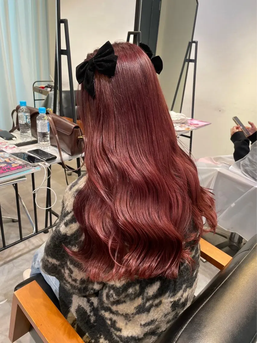 ロング カラー ブリーチ ダブルカラー ブリーチなしカラー レッドカラー ‎Lby home 🪽mikuのヘアスタイル