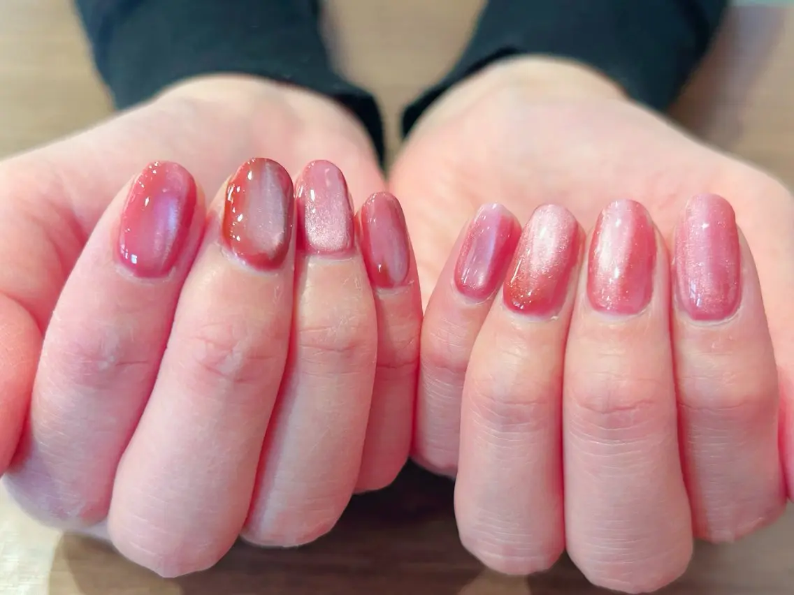 ネイル ボルドー マグネットネイル 赤色 non nail ⭐︎のネイルデザイン