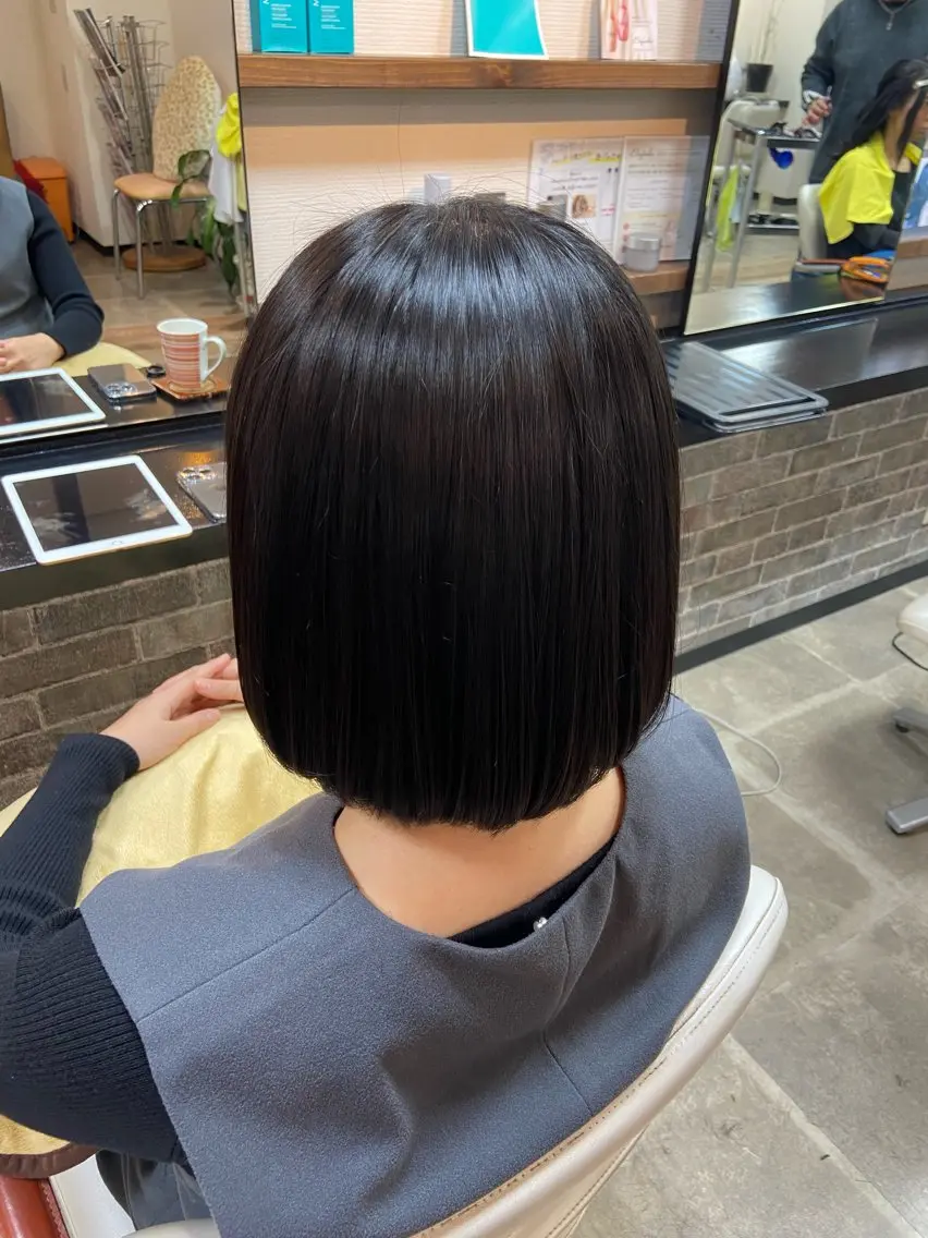 ショート パーマ カット 縮毛矯正 イツキ🌕デザインカ ラー🥨髪質改善🫧のヘアスタイル