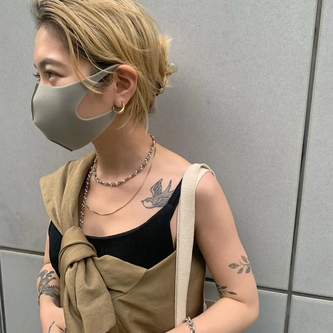 セミロング カラー ブリーチ ブロンド ハイトーンカラー ヘアカラー ブリーチなしWカラー ／レイヤー🎀マリノのヘアスタイル