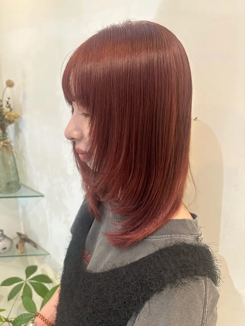 セミロング カラー ボルドーカラー 顔まわりレイヤー 顔周りカット レイヤーカット 透けるbrown カラー🎗♡yukaのヘアスタイル