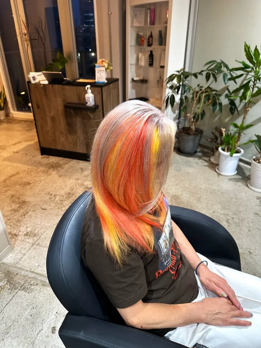 セミロング カラー カット ヘアカラー トリートメント ✨ブリーチカラー/ 似合わせカット/高山のヘアスタイル
