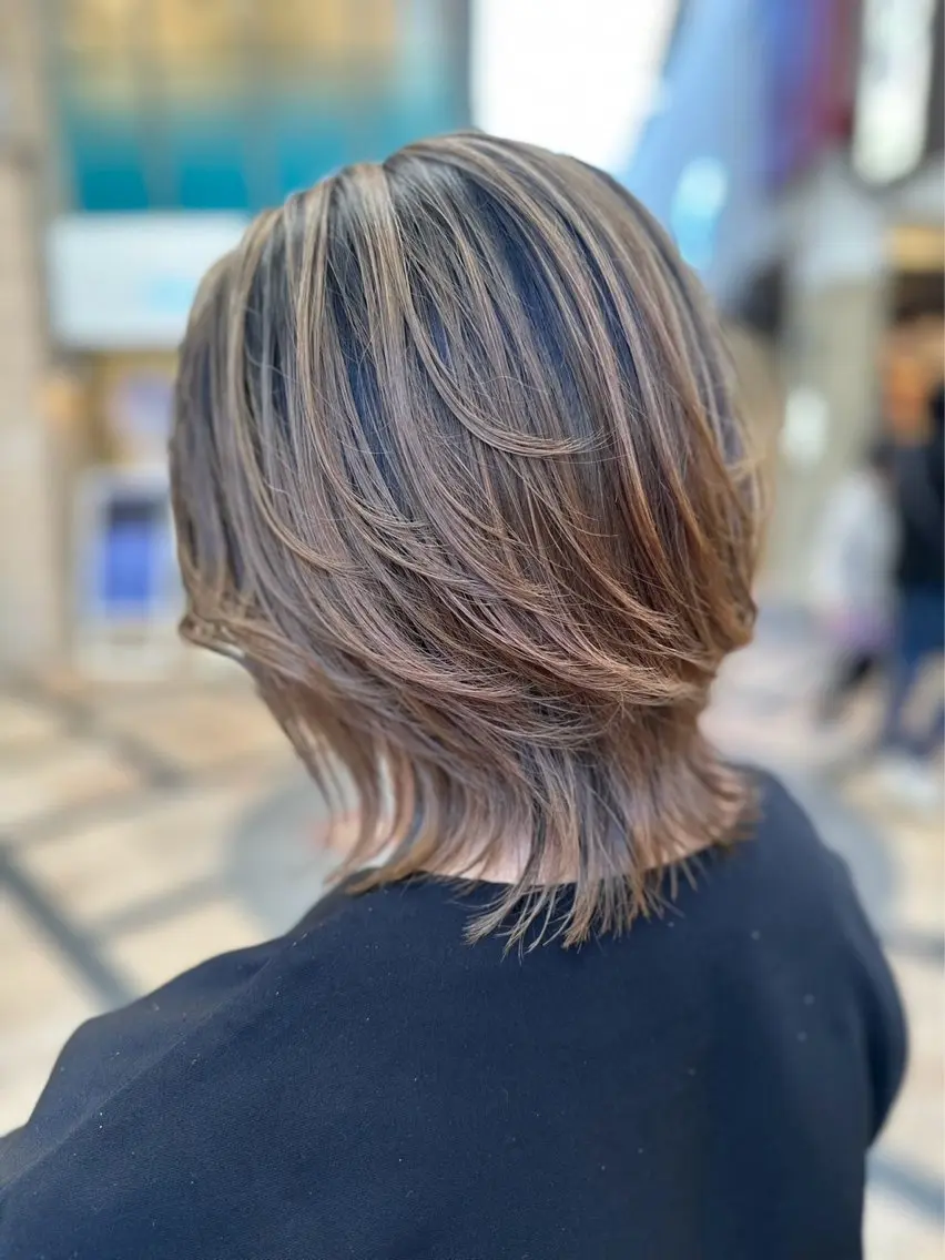セミロング ＲＩ ＨＯのヘアスタイル
