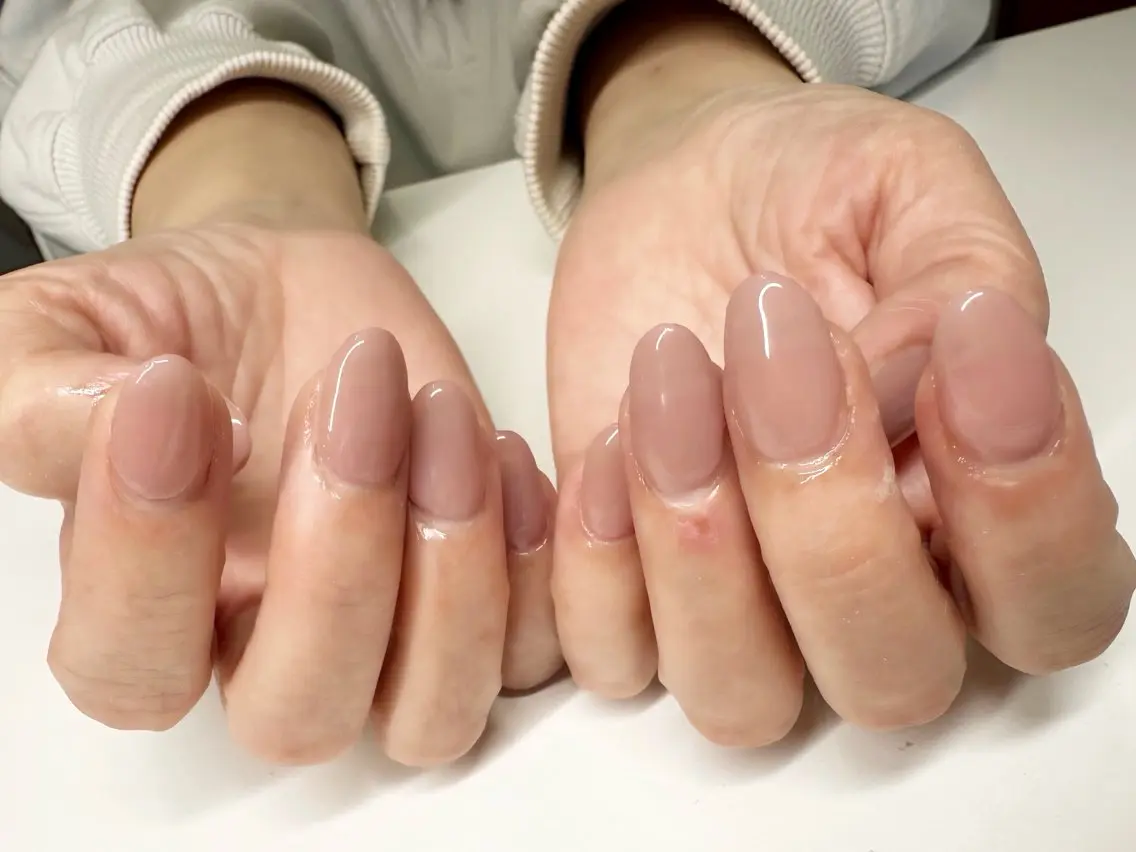 ミディアム Santolina Lilyのネイルデザイン