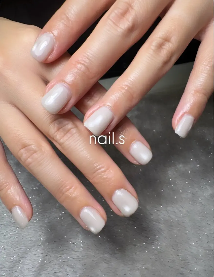 ネイル マグネットネイル ホワイト ハンドネイル nail.s misatoのネイルデザイン