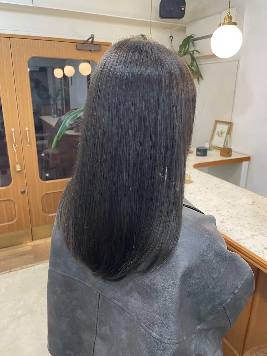 カラー グレージュ Sugawara Emikaのヘアスタイル