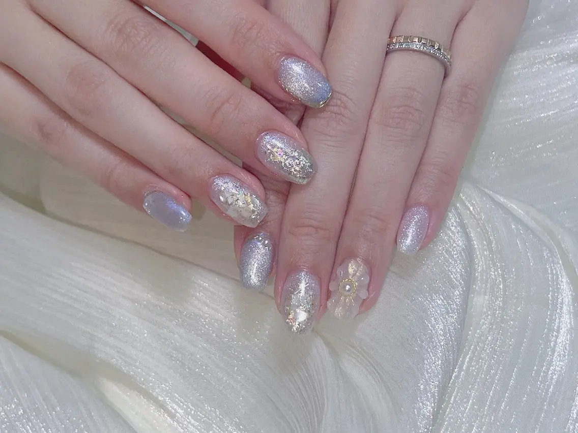 ネイル ジェルネイル キラキラネイル ラメ(グリッター) シンプルネイル ブライダルネイル ハンドネイル DOMI　NAIL 💅🏻のネイルデザイン