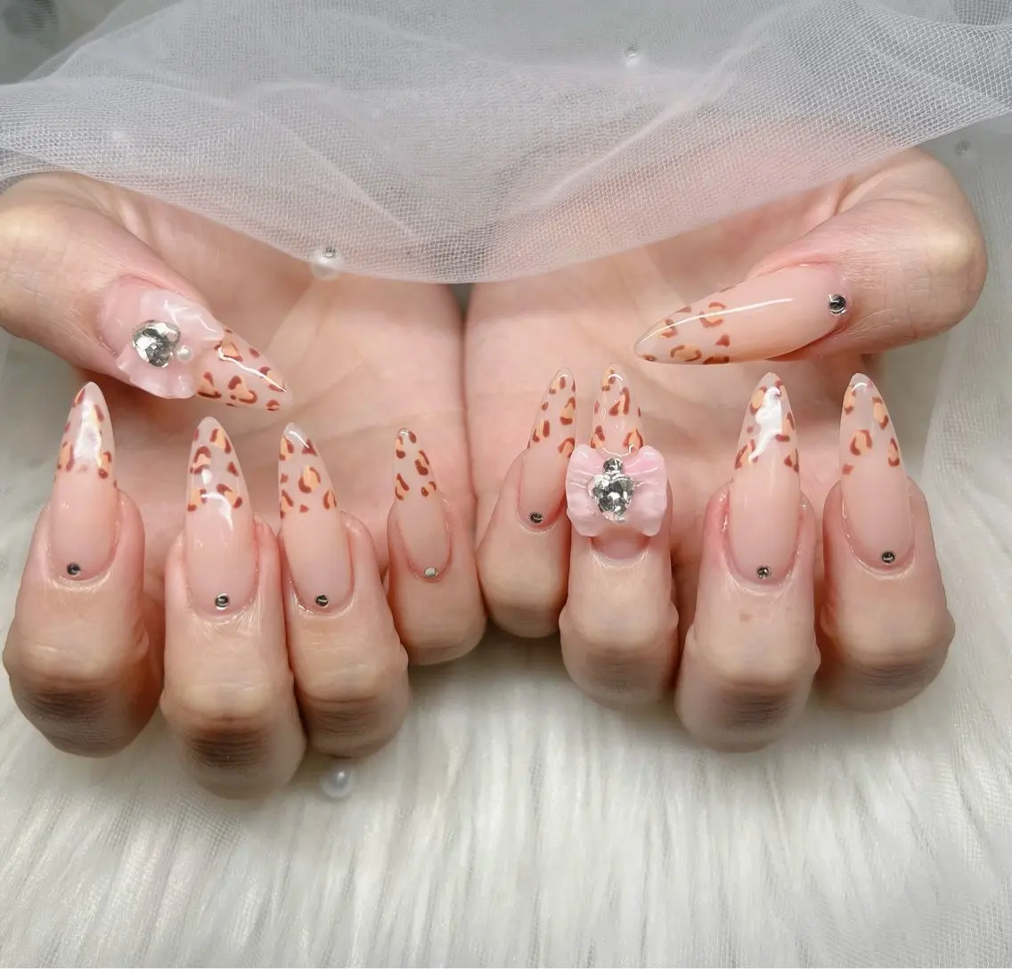 ネイル ハンドネイル Lee Nails チップ長さだし専門店のネイルデザイン