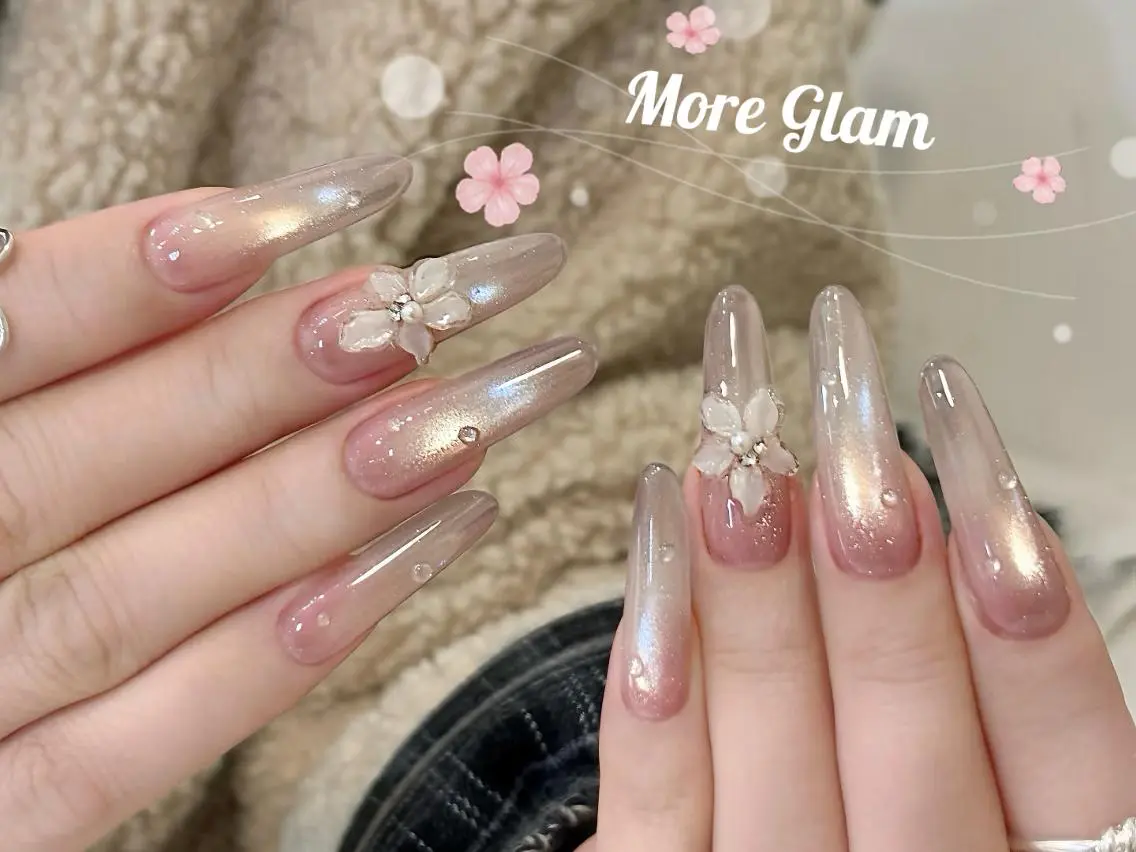 ネイル 長さ出し フットネイル フレンチネイル ジェルネイル ガラスフレンチ MoreGlam ネイルのネイルデザイン
