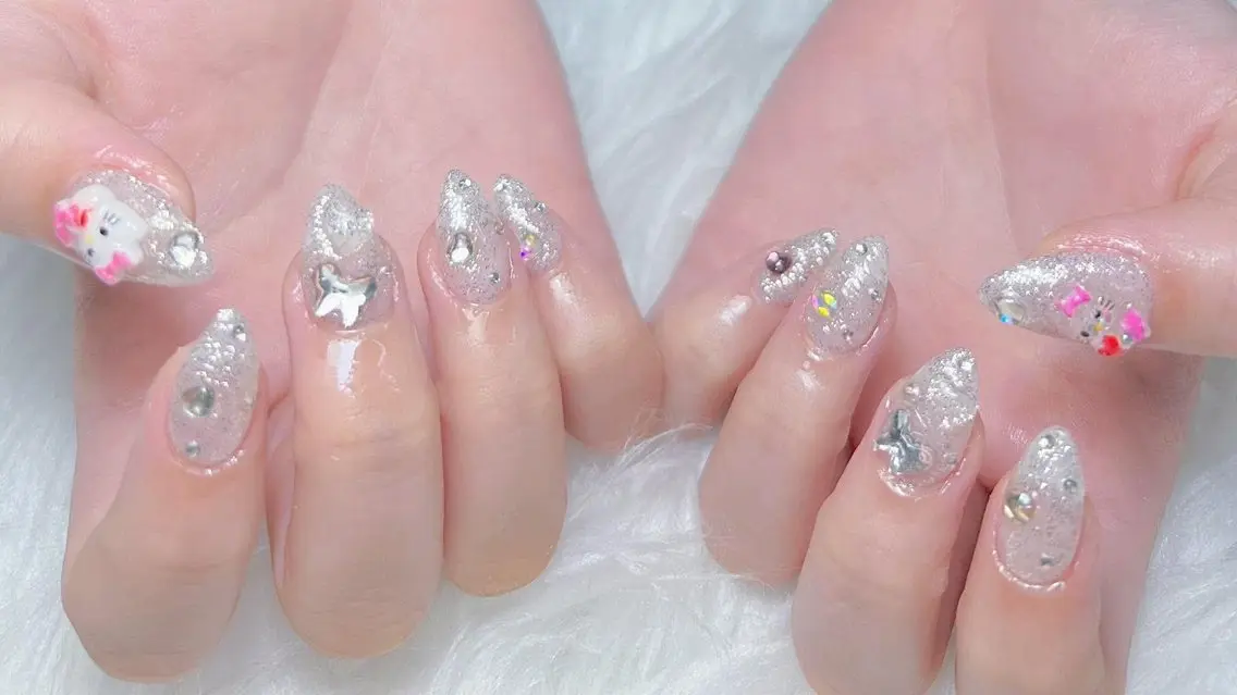 ネイル AURA NAIL🎀💅のネイルデザイン