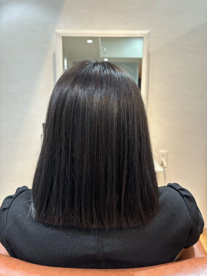 カラー 黒髪 ブルーカラー ブルーブラック Circus 石原愛里のヘアスタイル