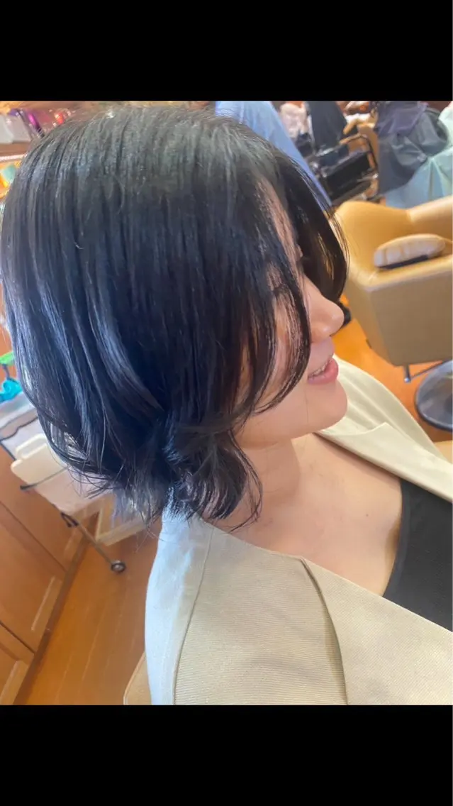 ショート ボブレイヤー ボブ レイヤーカット See. REINのヘアスタイル