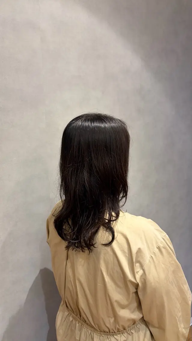 ミディアム ミディアムパーマ レイヤーカット 藤浪 凪沙のヘアスタイル