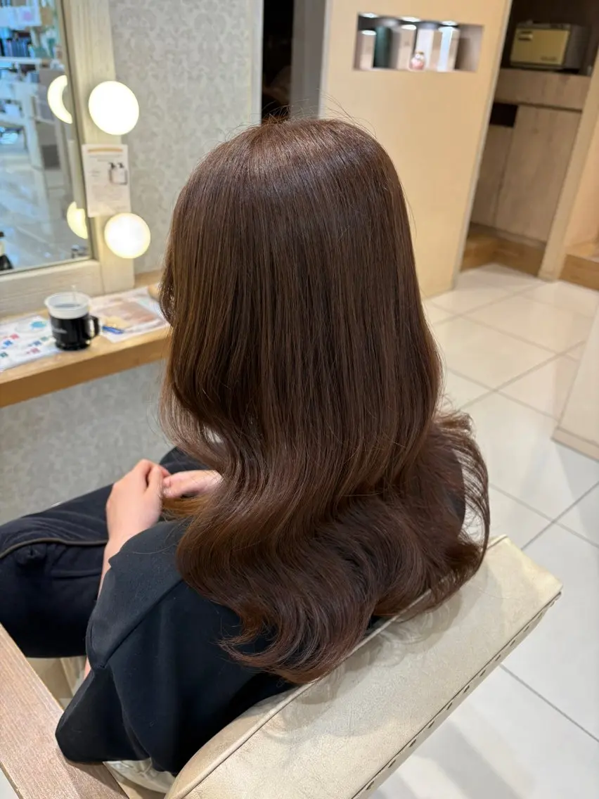 ロング カラー ベージュカラー ブラウンカラー ブラウンベージュ ヘアカラー トリートメント 本厚木ブリーチカラー /ワンカラー/眉毛のヘアスタイル