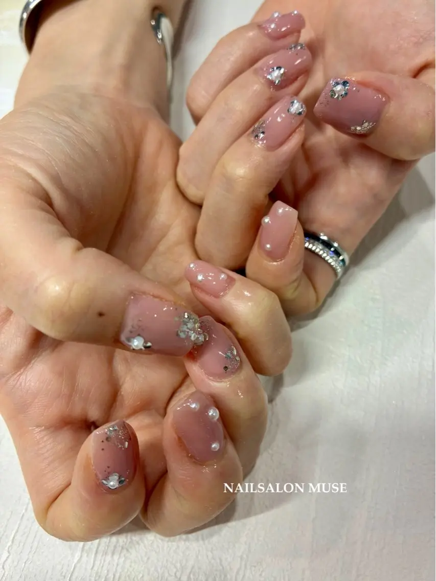 ネイル アートネイル フラワーネイル ジェルネイル ホログラムネイル マグネットネイル ハンドネイル Nail Salon MUSE    Aiのネイルデザイン