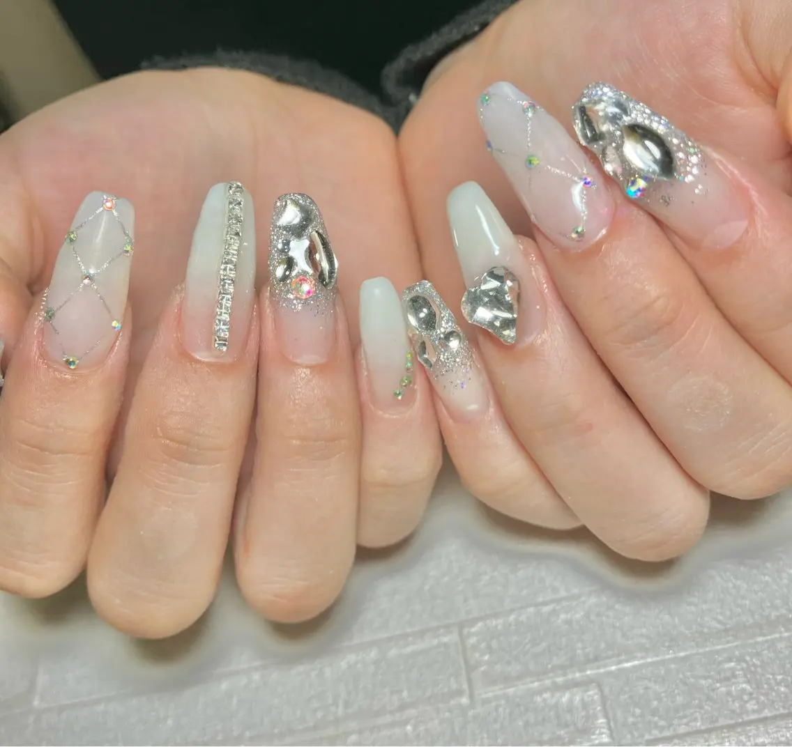 ネイル ハンドネイル Liennail 持込デザインやり放題のネイルデザイン