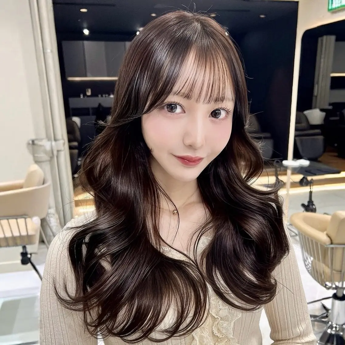 ロング 🩷似合わせカラー 💙小顔レイヤー田中のヘアスタイル
