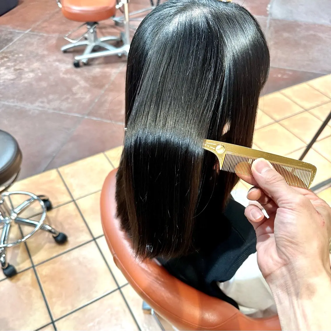セミロング パーマ 縮毛矯正 高木 陽平のヘアスタイル