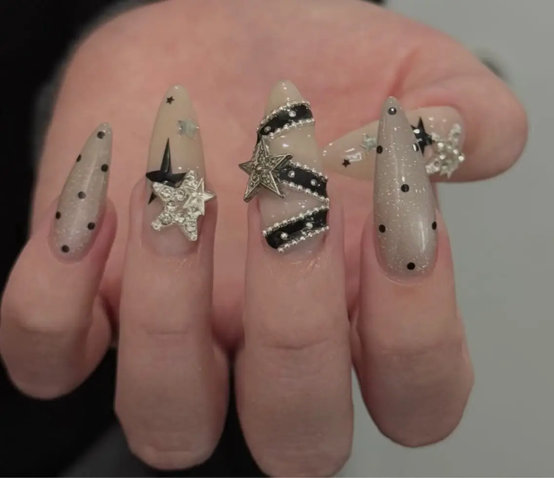 ネイル フットネイル フレンチネイル ジェルネイル 韓国ネイル マグネットネイル ハンドネイル Ribbonnail salonのネイルデザイン