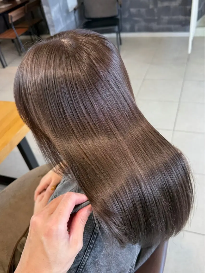 ミディアム カラー ブリーチ 透明感カラー ブリーチなしカラー ヘアカラー トリートメント 🤎柔らかモテカラー 🌟佐藤壮也🌟のヘアスタイル