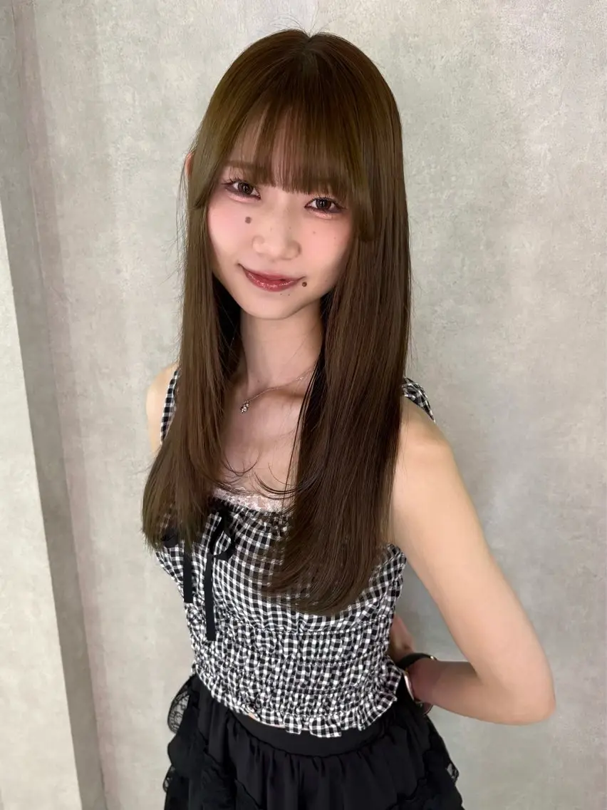 ロング カラー ベージュカラー オリーブベージュ ヘアカラー トリートメント 盛れる顔まわり✨🎀 レイヤー別所好葉のヘアスタイル