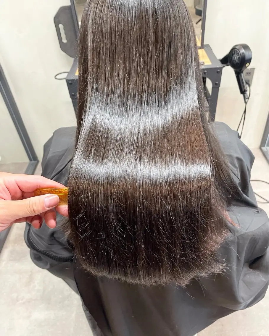 期間限定カット+カラーしながら艶髪復活/髪質改善inフルカラー+trの写真