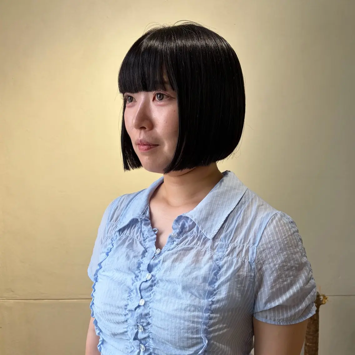 ショート 切りっぱなしボブ ボブ ワイドバング カット ボブ/ブリーチ/ハイ トーン/梅田/ヒカリのヘアスタイル