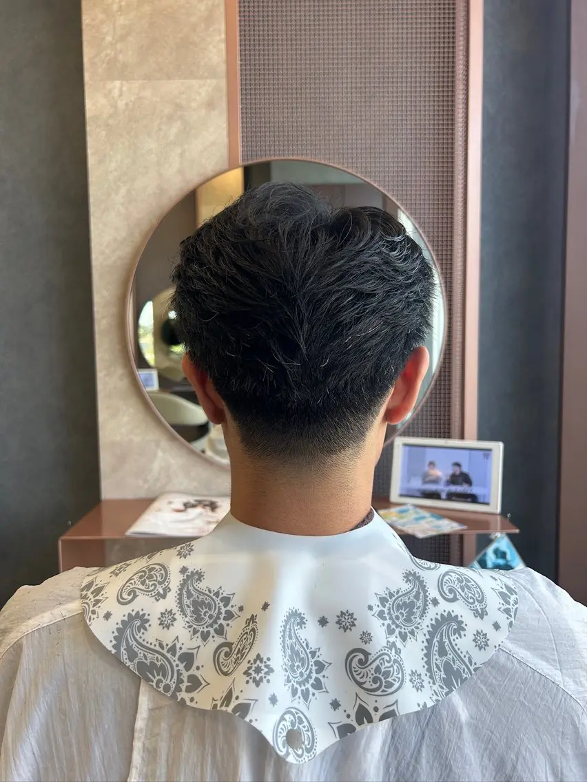 ショート カット 嵯峨 陽色のヘアスタイル