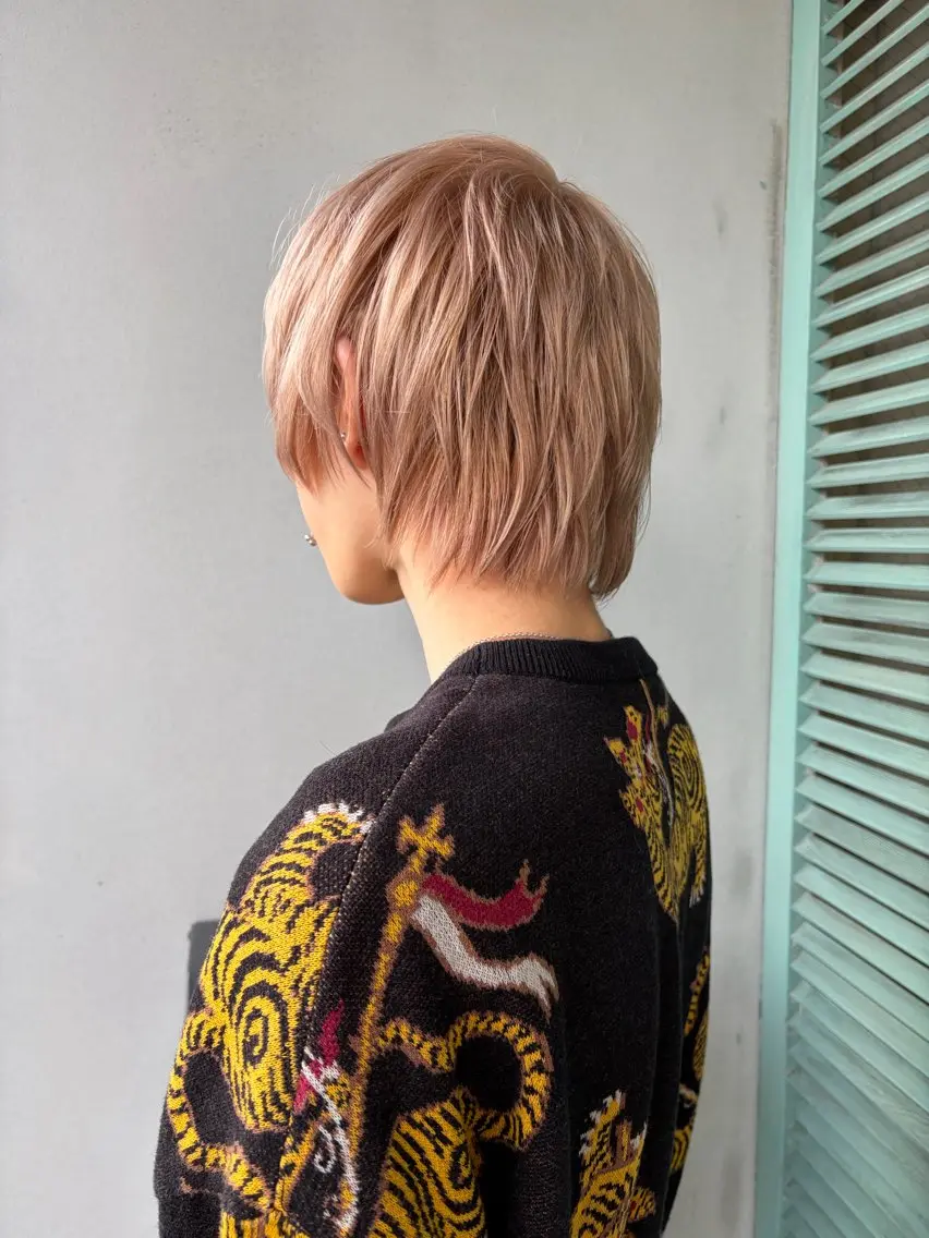 カラー 石江 奈琉のヘアスタイル