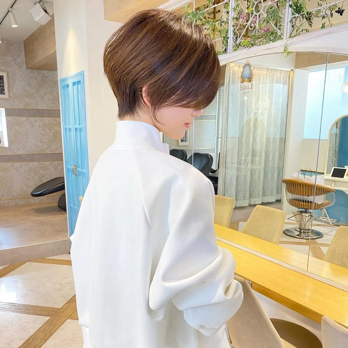 ショート カラー カット ヘアカラー トリートメント 🌟モテ髪ショート 🌟店長　津賀涼のヘアスタイル