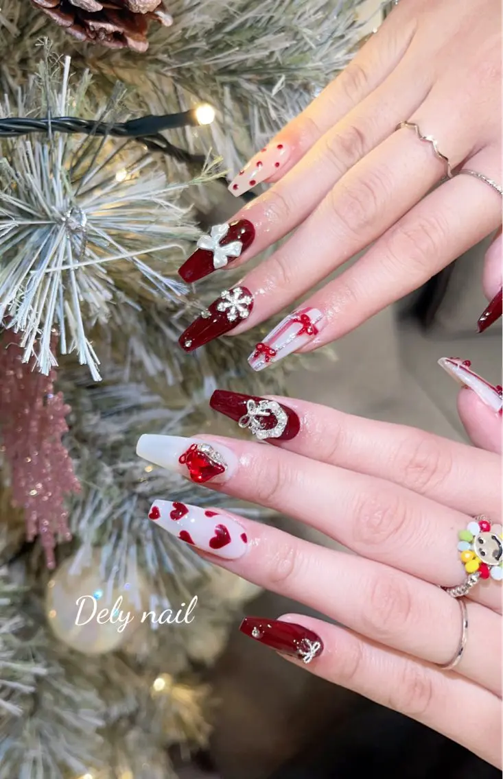 ネイル フレンチネイル ジェルネイル ガーリー ガラスフレンチ 韓国ネイル ハンドネイル Dely Nailのネイルデザイン